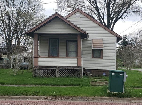404 York Avenue NW, Warren, OH 44485