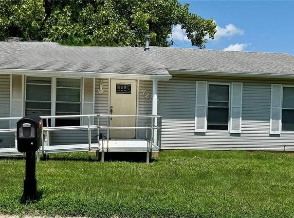 7235 Adams Court, Barnhart, MO 63012
