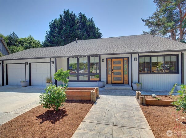 19211 SE 45th Court, Issaquah, WA 98027