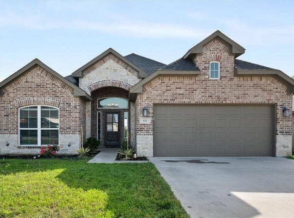 111 Ackers, Corsicana, TX 75110