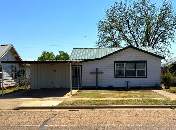 422 W Harris Street, Spur, TX 79370