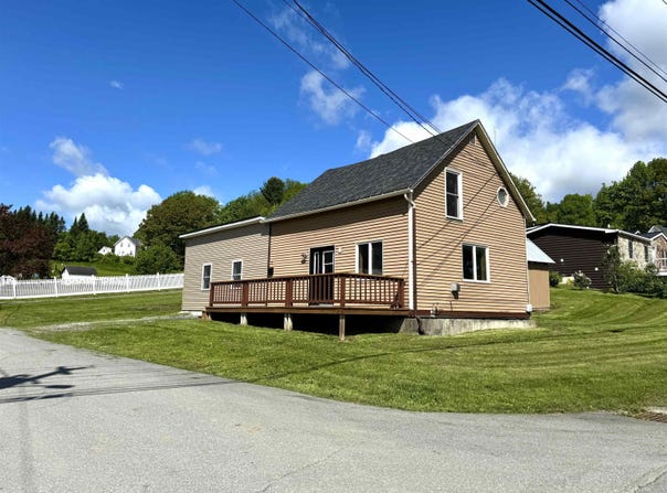 73 Pond Street, Newport City, VT 05855