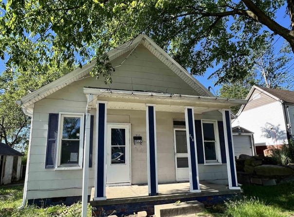 216 W Walnut Street, Boonville, IN 47601