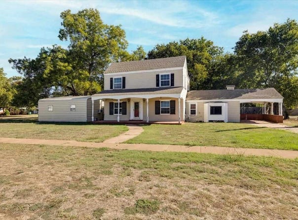 206 E Nebraska Ave, Walters, OK