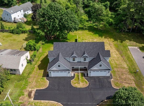 72 North Mast Street, Goffstown, NH 03045