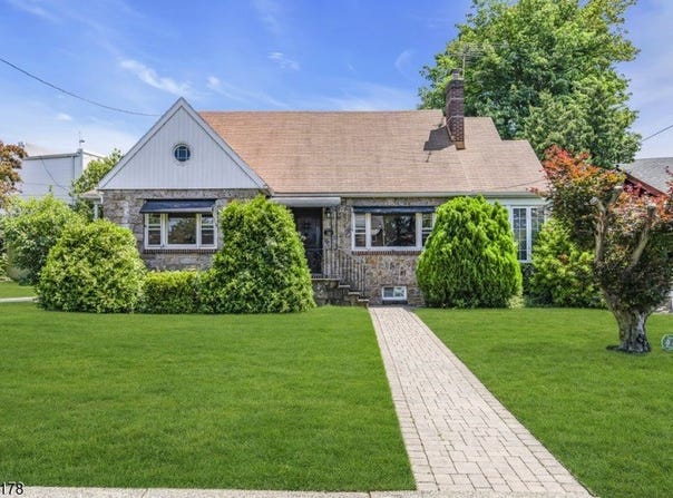 106 Anderson St, Raritan Boro, NJ 08869-1514