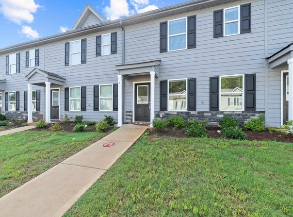 100 LENA LANE, Eatonton, GA 31024