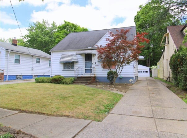 61 Berwyn Drive, Bedford, OH 44146