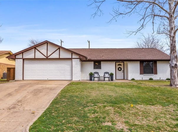 413 E Oak Street, Aledo, TX 76008