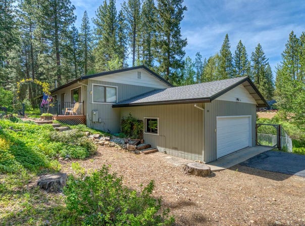 101 Evergreen Circle, Blairsden, CA 96103