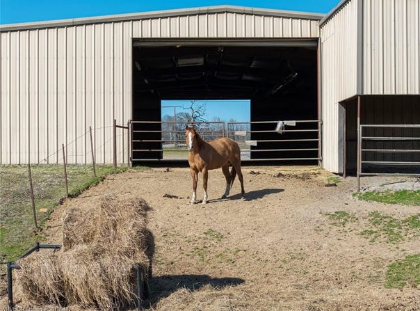 1105 Utah Ranch  RD, Lavaca, AR 72941