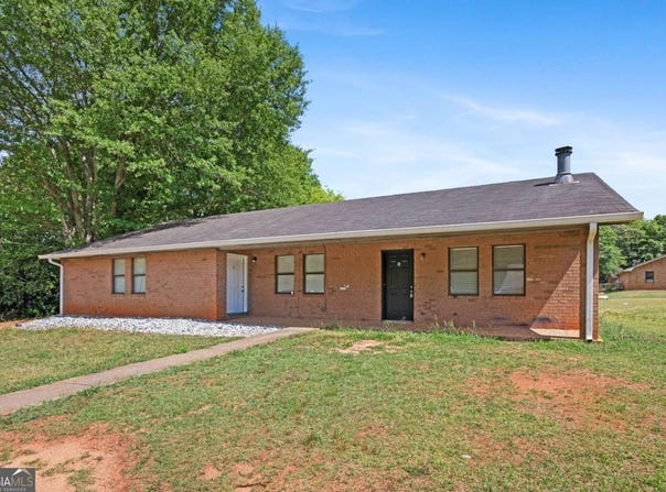 210 Tanglewood LN B, Monroe, GA 30656