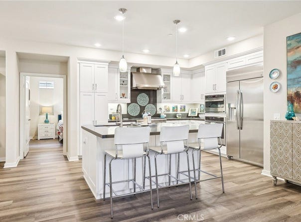 253 Carlow, Irvine, CA 92618