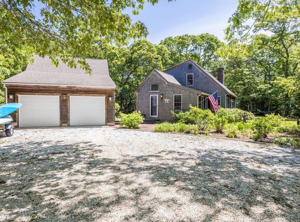 20 Hoyt Road, Eastham, MA 02642