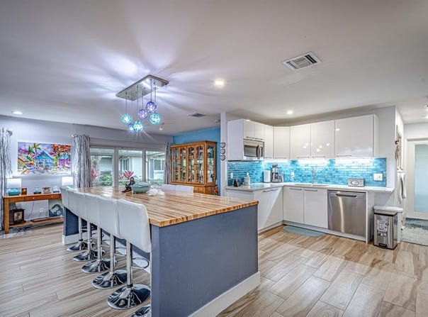 904 W Cypress Ln, Pompano Beach, FL 33069