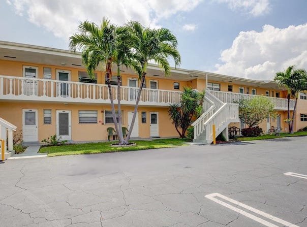 108 NE 20th Avenue, Boynton Beach, FL 33435