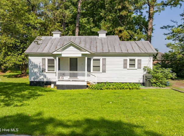 104 S Third Street, Bayboro, NC 28515