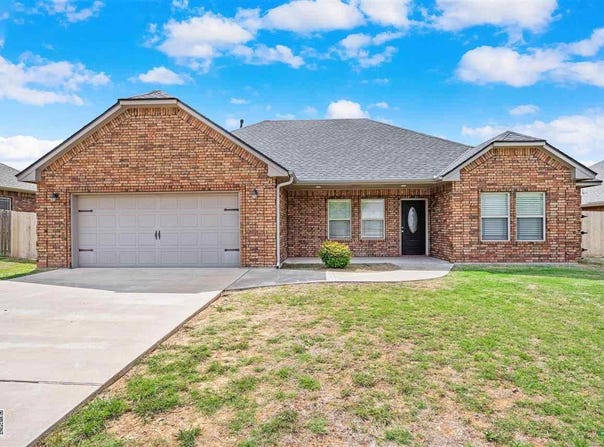 35 Blue Meadow Dr, Elgin, OK 73538