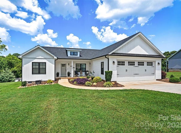 2428 Carriage Lane, Lincolnton, NC 28092