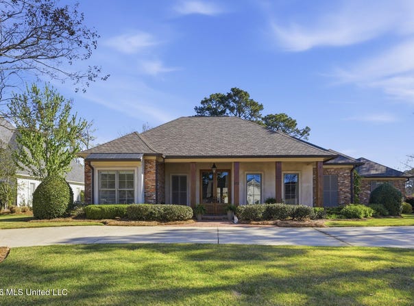 152 Herons Landing, Ridgeland, MS 39157