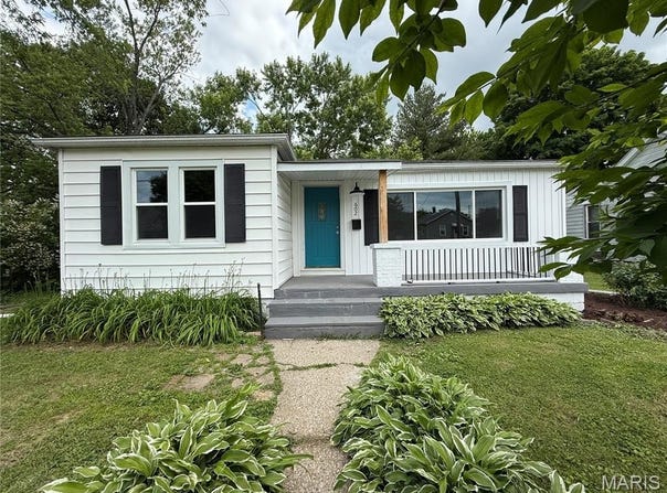 602 N Combs Avenue, Collinsville, IL 62234