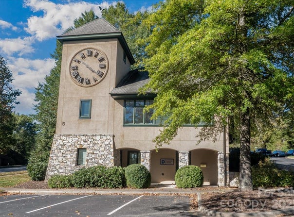 5 Park Place E, Brevard, NC 28712