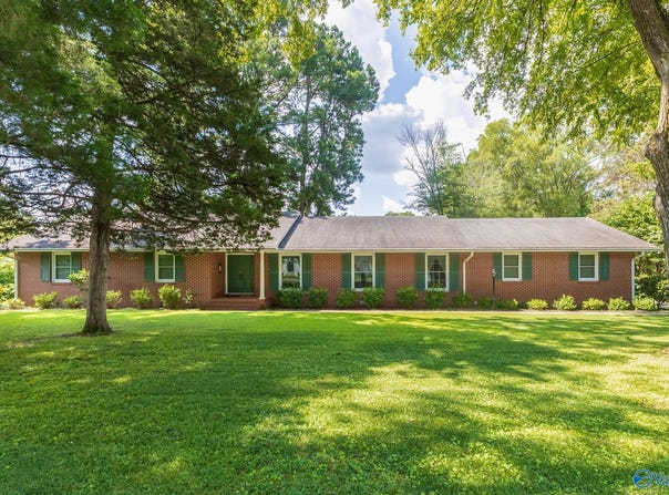 1611 Stratford Road SE, Decatur, AL 35601