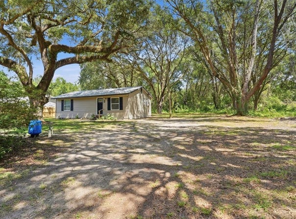 924 MALTAS Avenue, INTERLACHEN, FL 32148