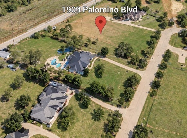 1909 Palomino Boulevard, Crowley, TX 76036