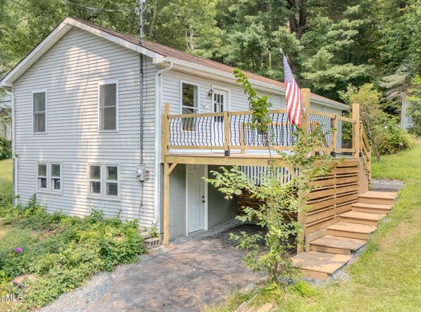 520 Morey Park Hill Road, Schodack, NY 12123