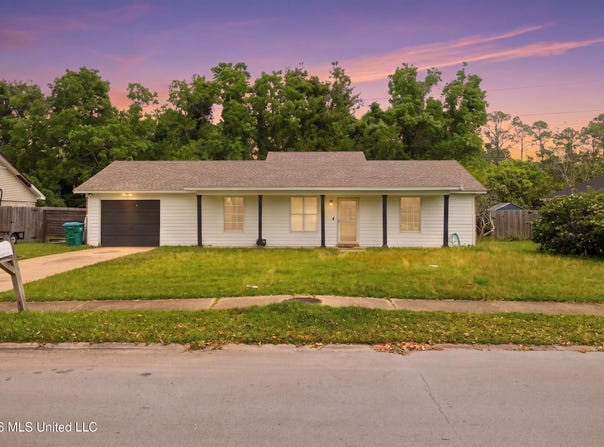 3905 Yosemite Drive, Ocean Springs, MS 39564