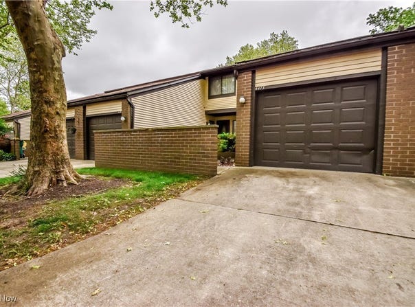 4473 Habersham Lane S, Richmond Heights, OH 44143
