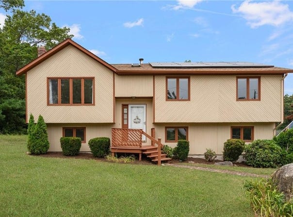 29 Teakwood Drive W, Coventry, RI 02816