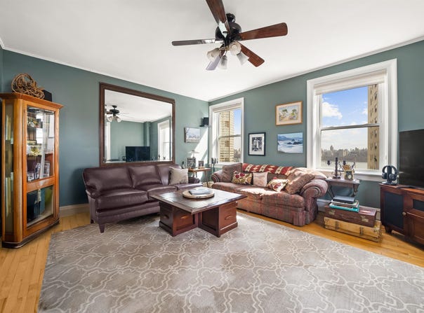 6701 BLVD EAST, West New York, NJ 07093