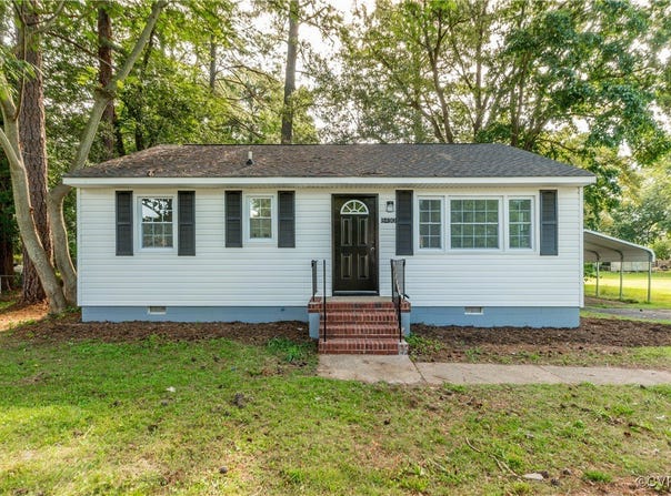 8490 Dell Ray Drive, Mechanicsville, VA 23116