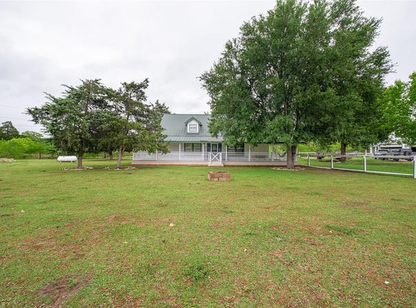 135 University DR, Cedar Creek, TX 78612