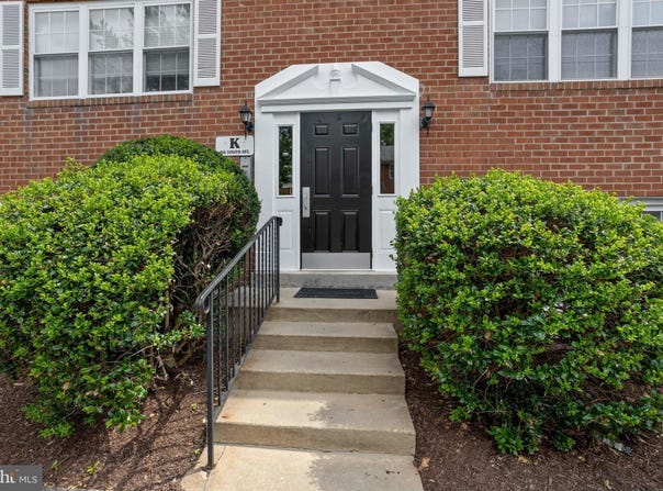 816 SOUTH AVENUE, SECANE, PA 19018