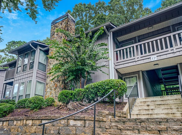 5043 Woodridge, Tucker, GA 30084