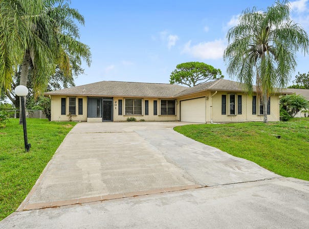 201 SE Volkerts Terrace, Port Saint Lucie, FL 34983