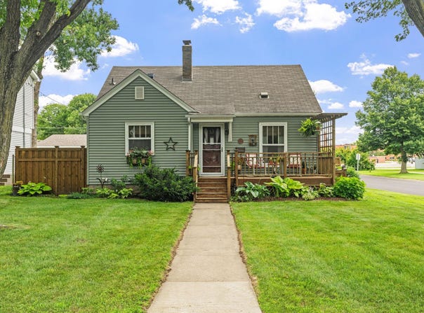 3253 Hampshire Avenue S, Saint Louis Park, MN 55426