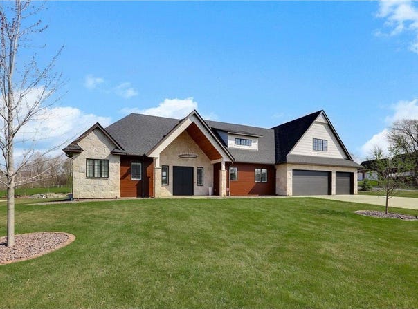 2580 Woodcliffe Trail, Hastings, MN 55033