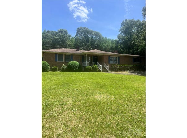 1994 Greenleaf Road, Clover, SC 29710