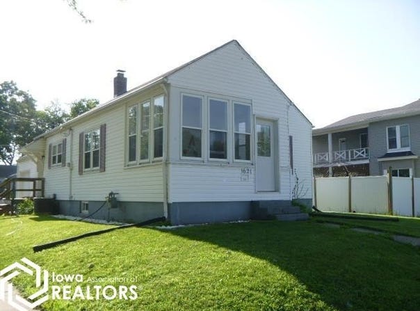 1621 S Central Avenue, Burlington, IA 52601