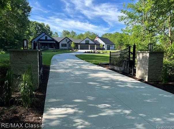 003 Buttercup Trail, Milford, MI 48381