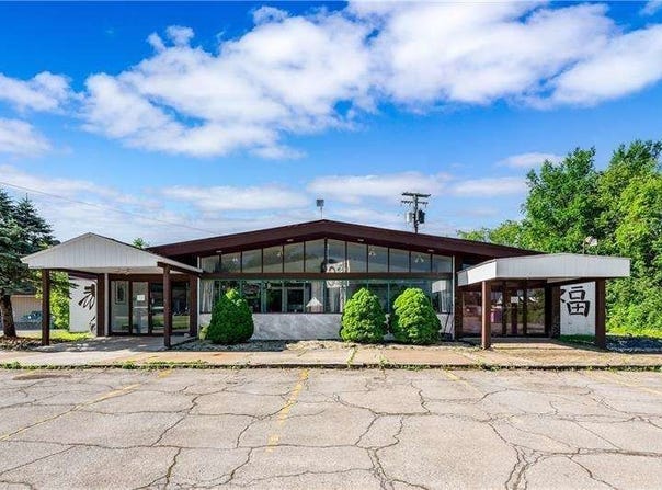 1700 N Main St Ext, Center Twp, PA 16001