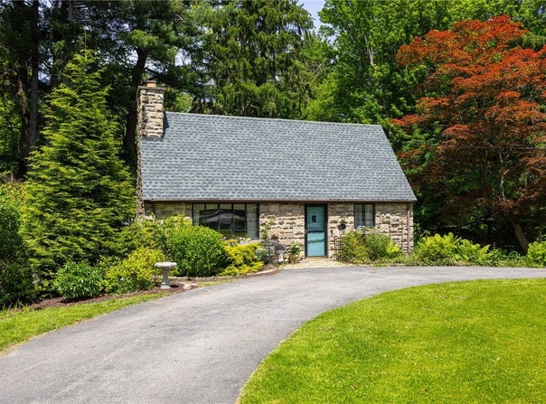 1000 Penfield Rd, Rochester, NY 14625