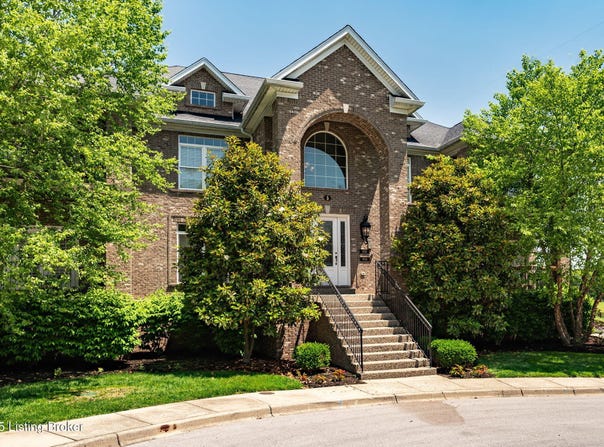 15323 Royal Troon Ave, Louisville, KY 40245