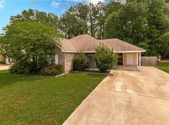 18335 FOX HOLLOW Loop, Hammond, LA 70401
