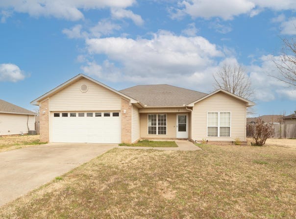 7 Moonlight Cove, Ward, AR 72176