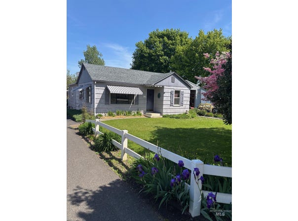 913 Airway Avenue, Lewiston, ID 83501